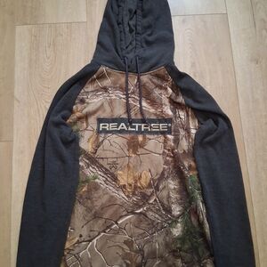 Realtree Camouflage Hoodie with Grey Sleeves MENS M/M